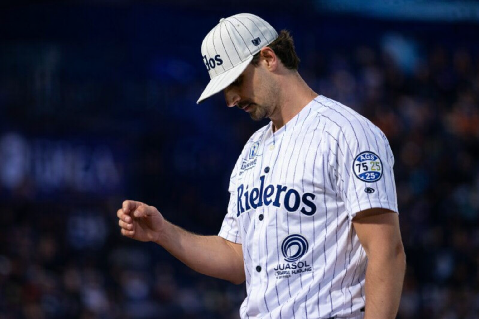 Dorados desatan ofensiva demoledora y silencian el Romo Chávez