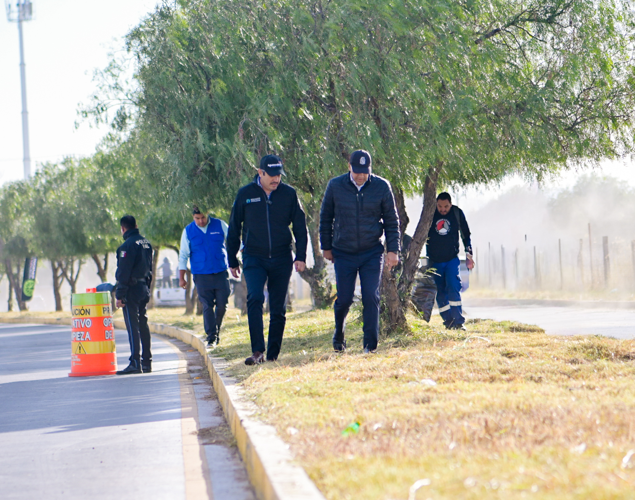 Impulsan limpieza masiva en Avenida Guadalupe González para mejorar seguridad y bienestar vecinal