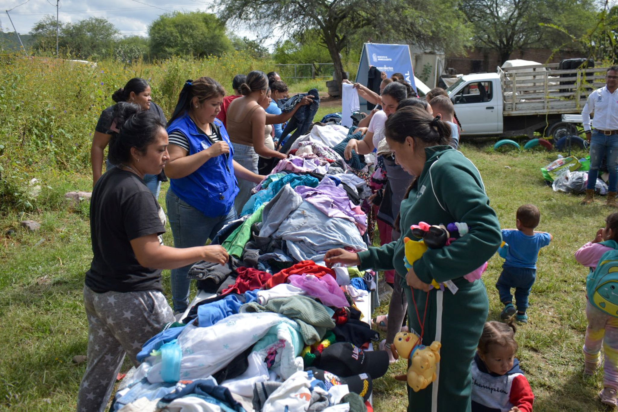 Aguascalientes lanza “Ayudando Ando” para recolectar juguetes y ropa de invierno