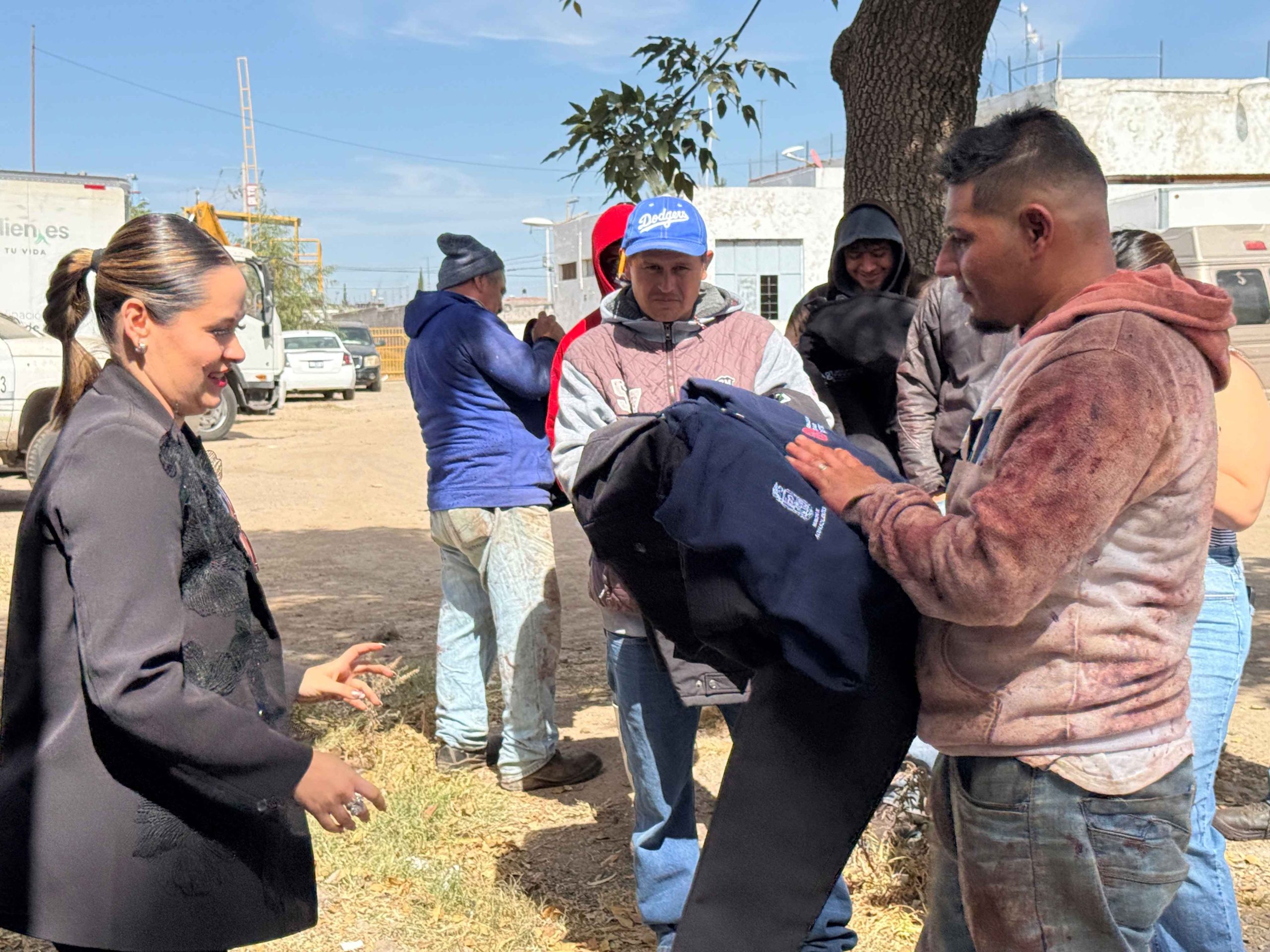 Mejoran condiciones laborales en el Rastro Municipal con entrega de nuevos uniformes