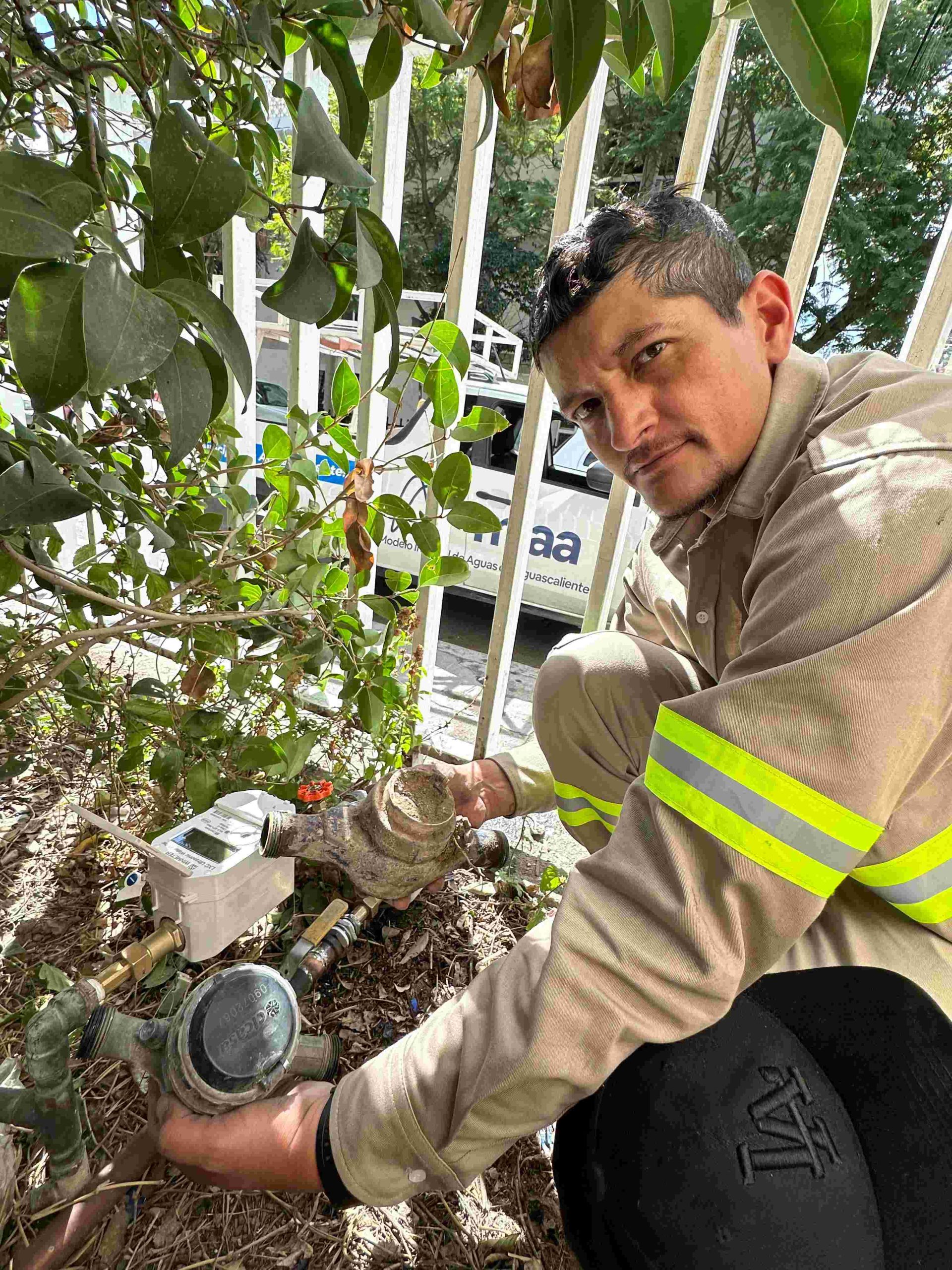 Impulsa MIAA la educación ambiental con instalación de medidores inteligentes en escuelas
