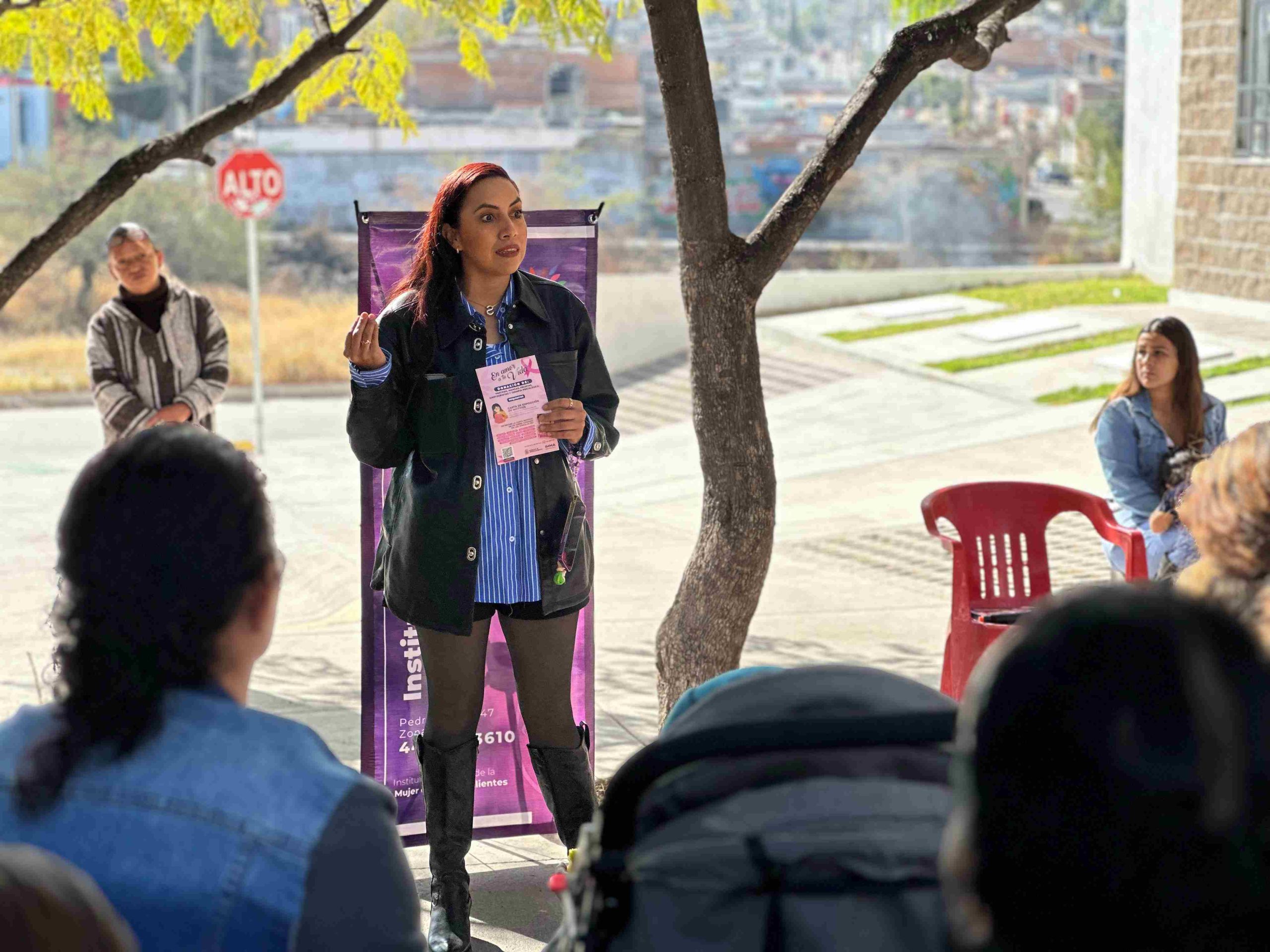 Acerca el Instituto Municipal de la Mujer servicios y orientación a las colonias para prevenir la violencia