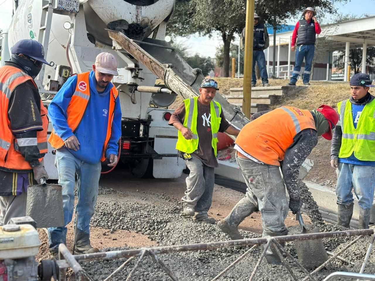 Avanza la modernización vial en la avenida Poliducto con enfoque social y de largo plazo